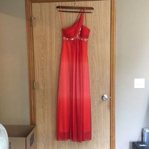 Prom/formal/homecoming dress